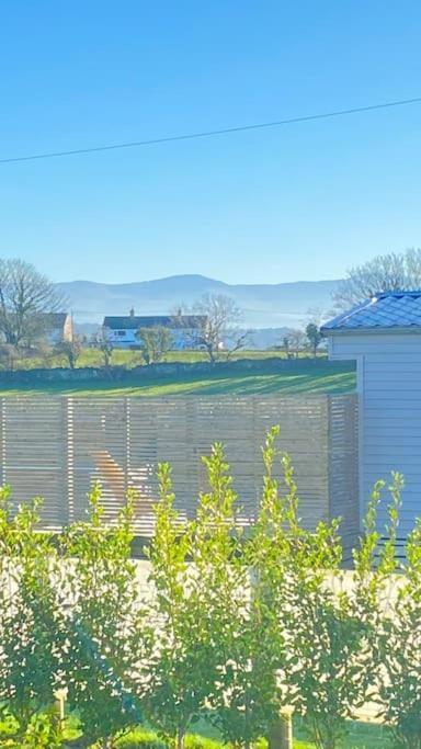 Anglesey Scandi Cabin Pentraeth Exterior photo